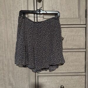 Dress Forum skorts/ shirts Large